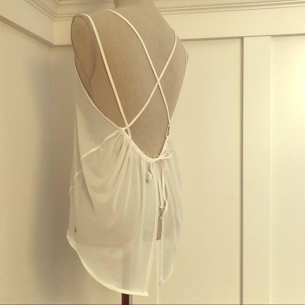 Lululemon Adjustable Tie Back Slip Cover